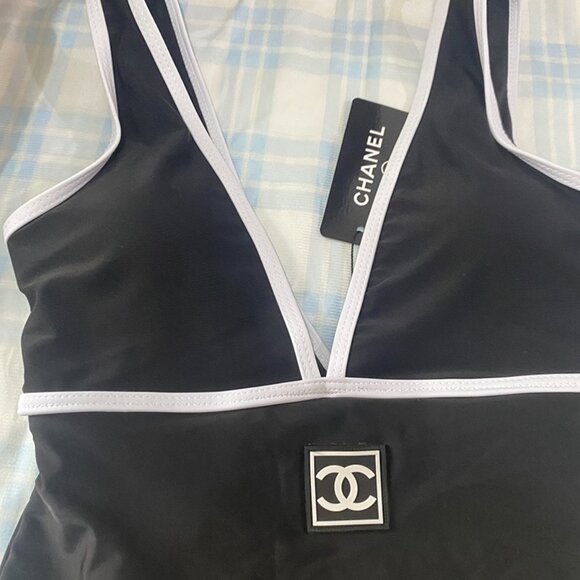 Chanel Plunging V-Neck Black And White One-Piece Swimsuit - Picture 2 of 10